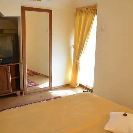 Garni Duo D Nis